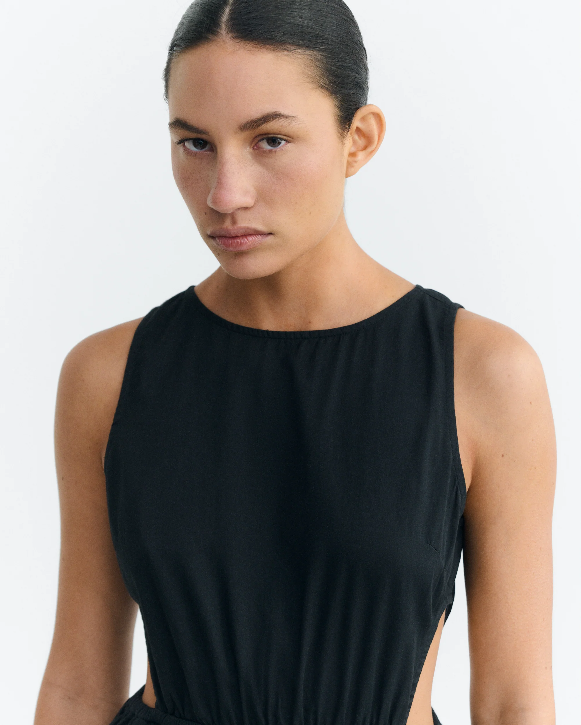 Vestido midi negro Kin - Image 4