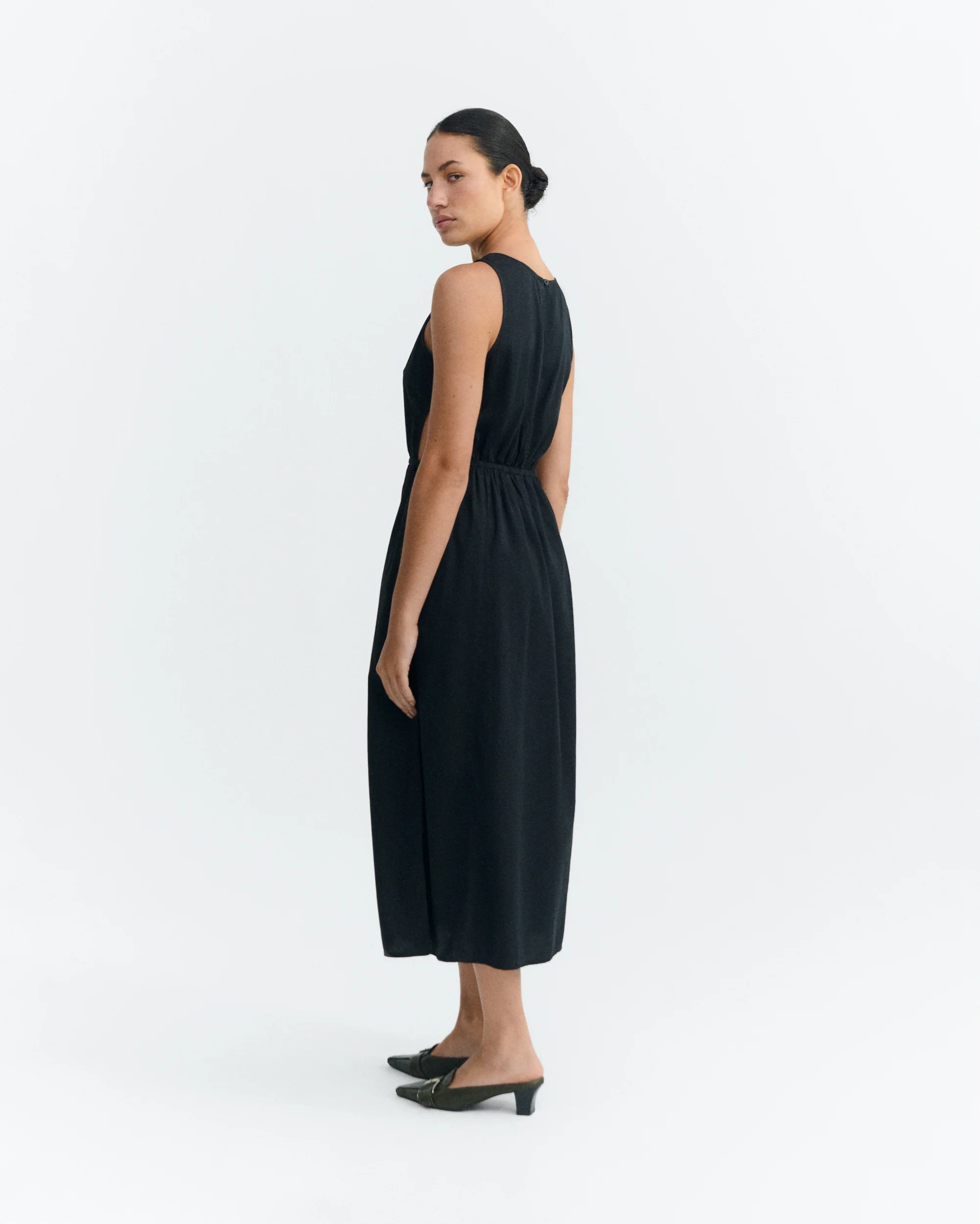 Vestido midi negro Kin - Image 5