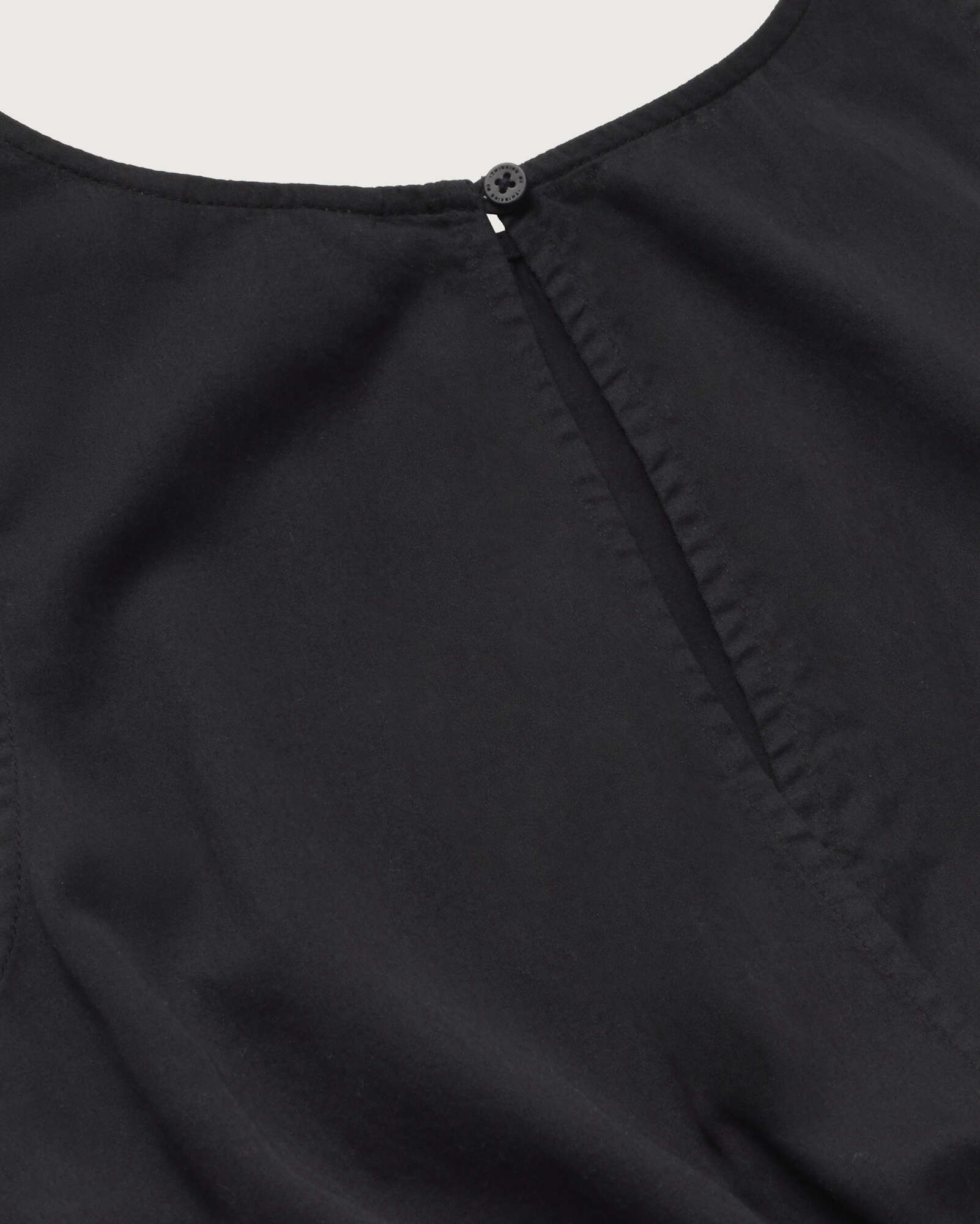 Vestido midi negro Kin - Image 7