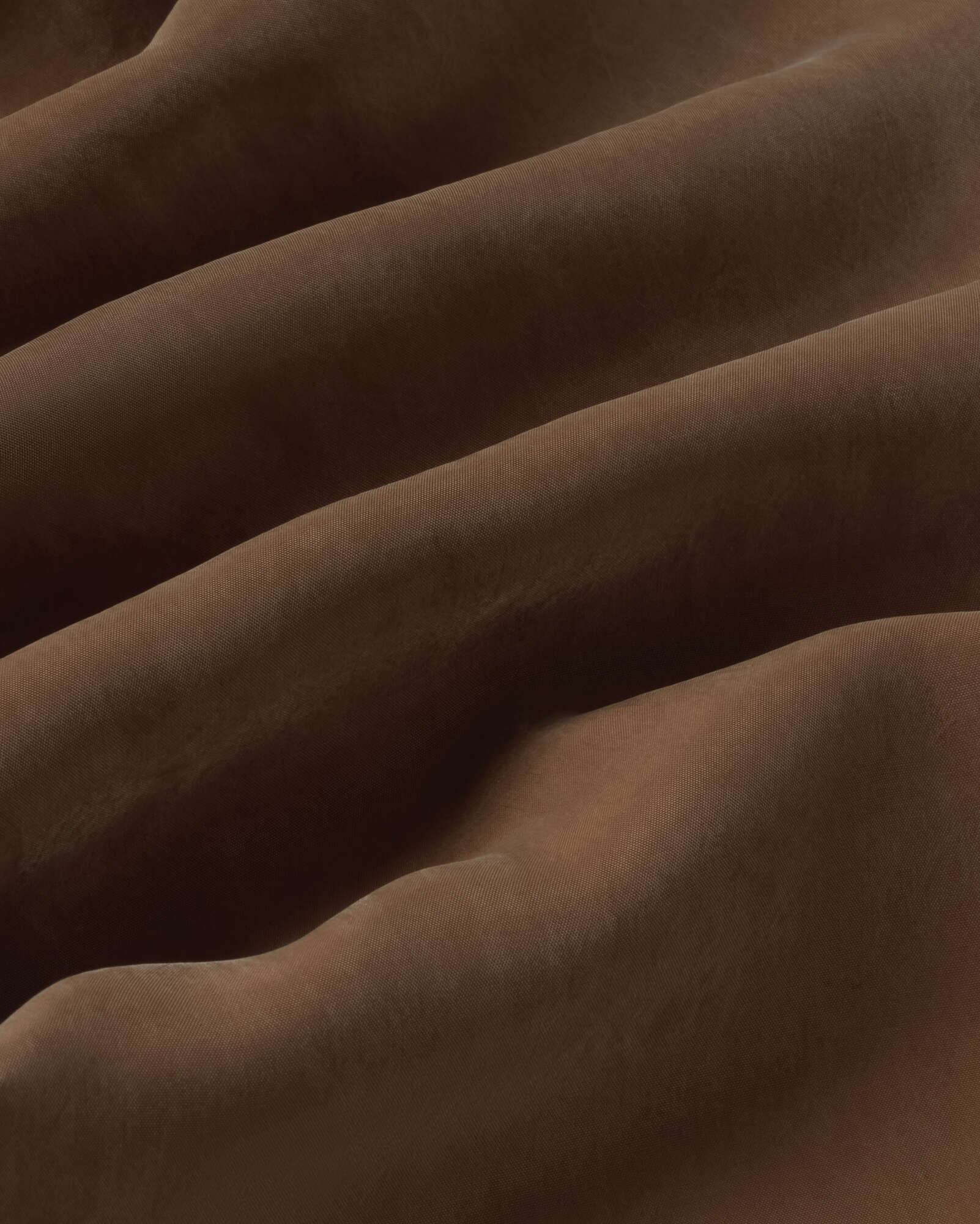 Pantalón relaxed pinza marrón cupro Cirila - Image 8