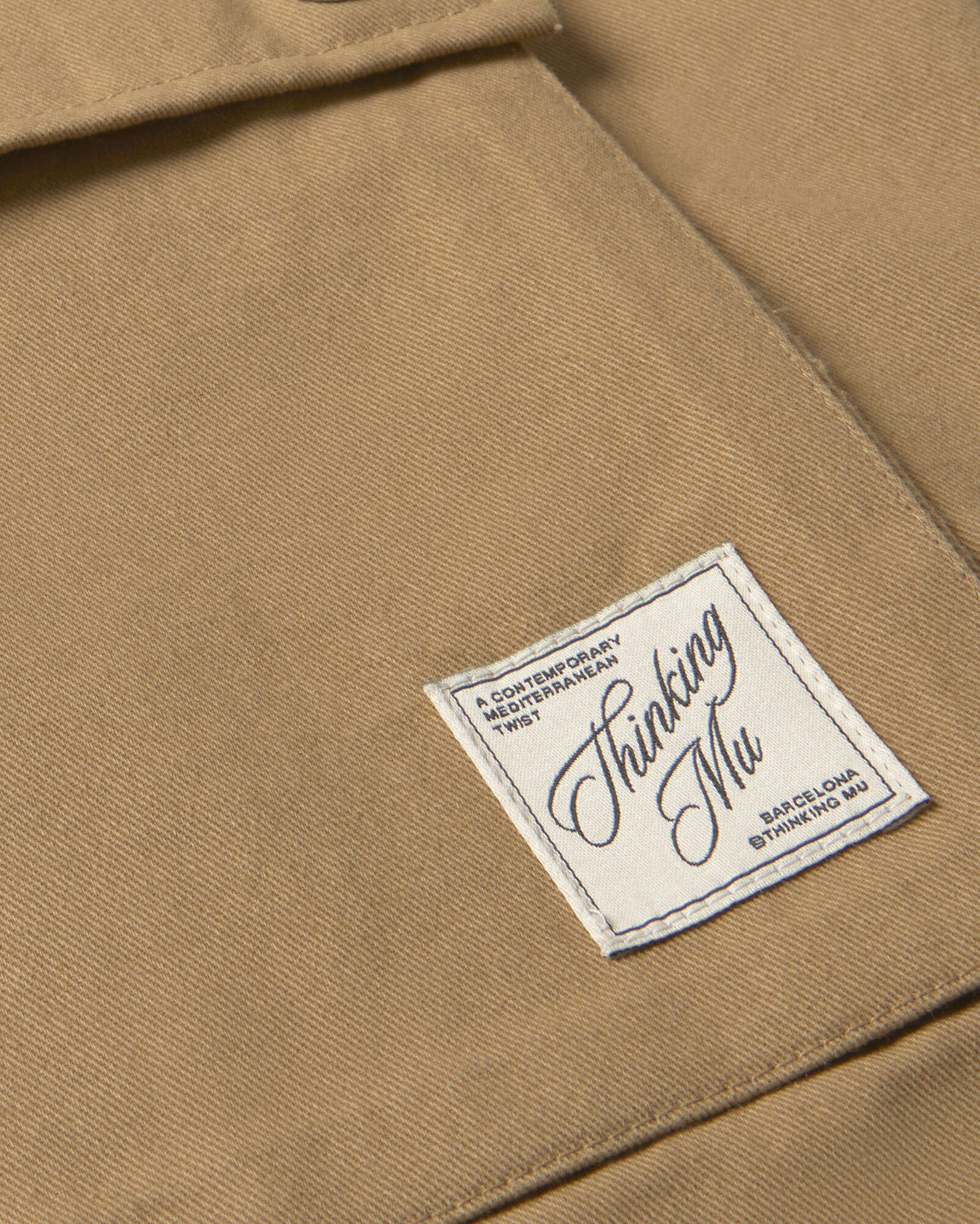 Chaqueta boxy camel Callum - Image 6