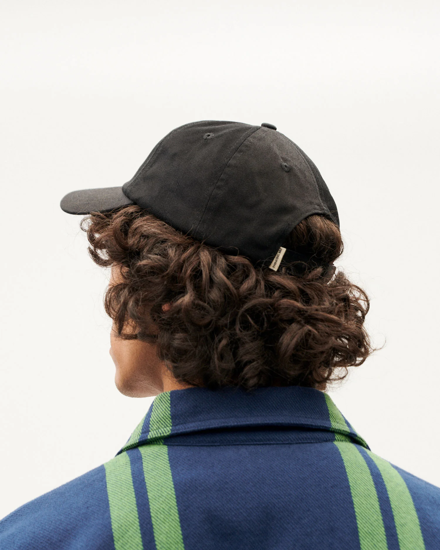 Gorra negra sol contraste - Image 3