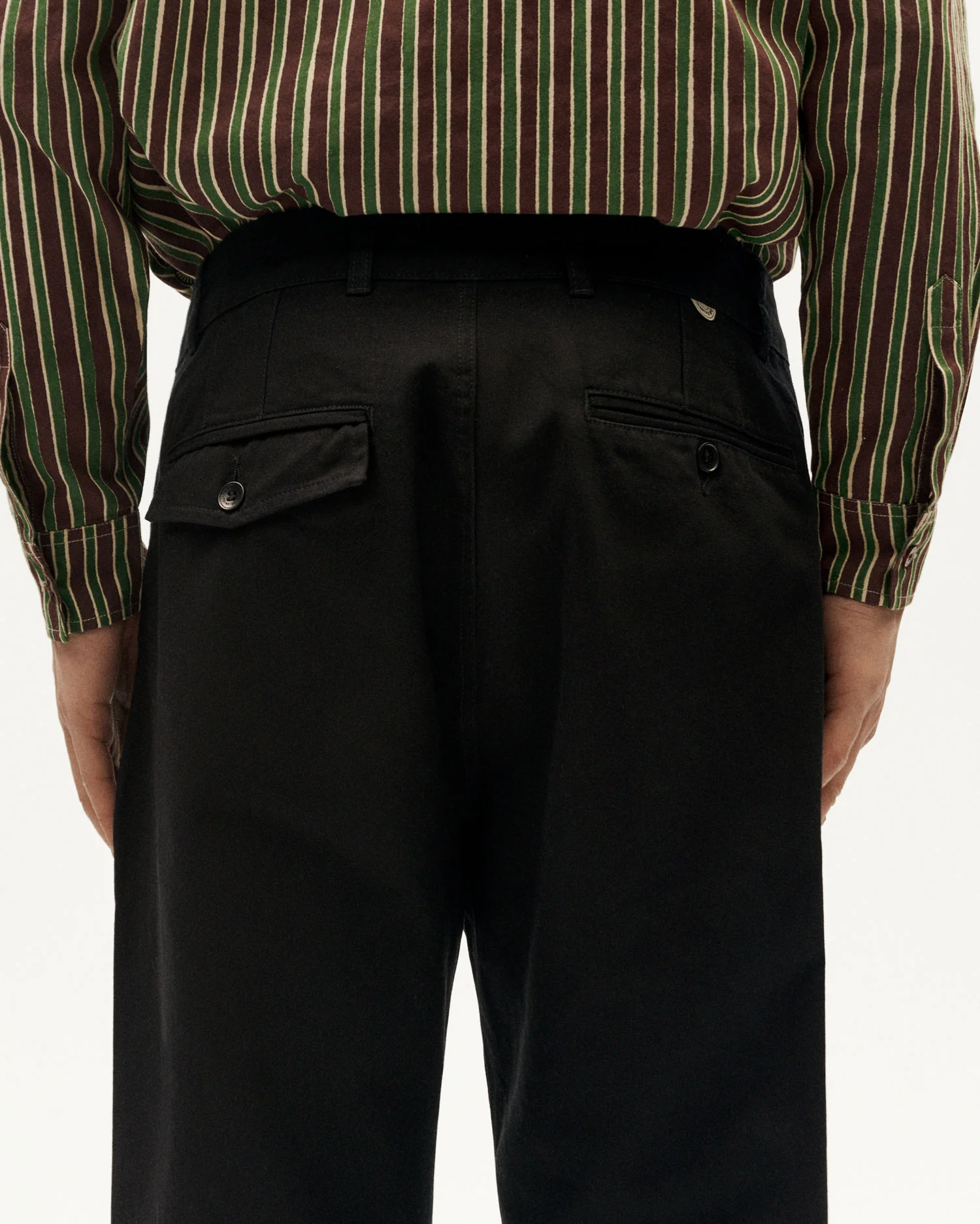 Pantalón relaxed pinza negro Wotan - Image 4