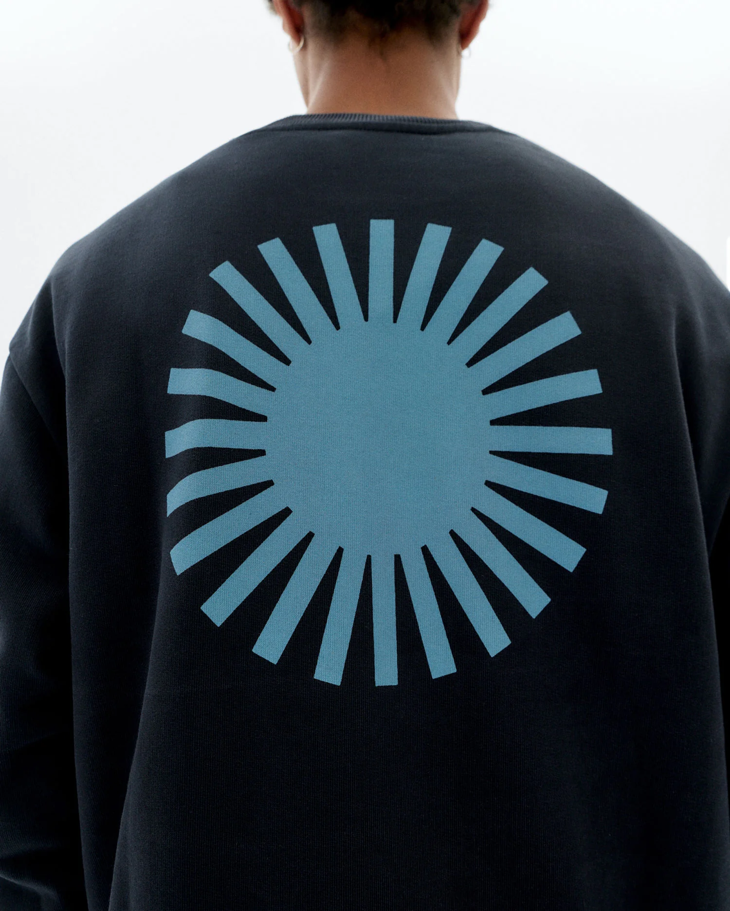 Sudadera navy sol espalda azul Leon - Image 3