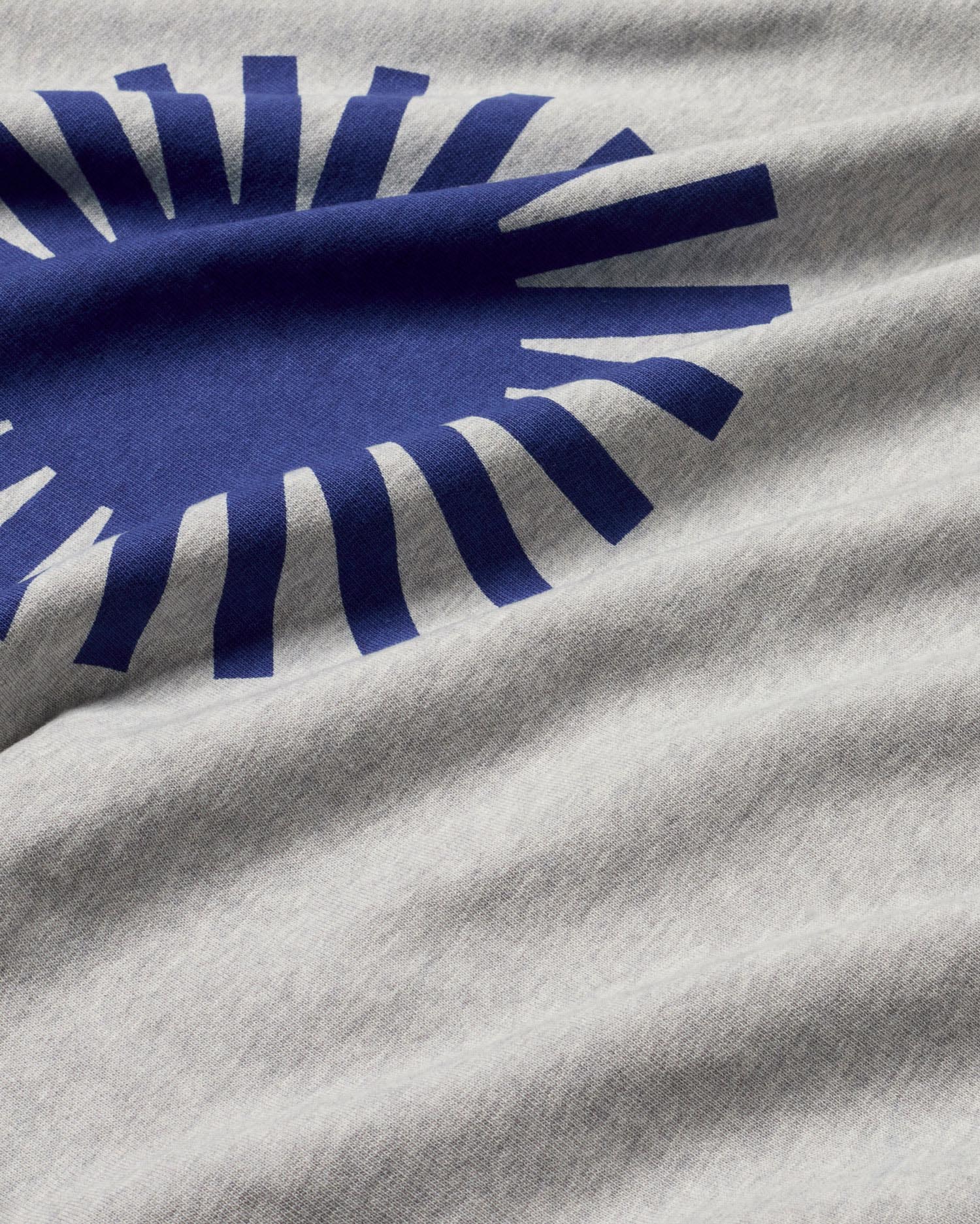 Hoodie gris sol espalda azul Simon - Image 9