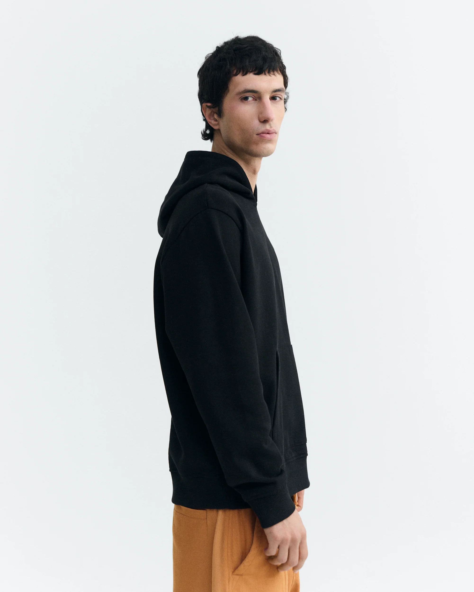 Sudadera negra patched sol espalda Simon - Image 4